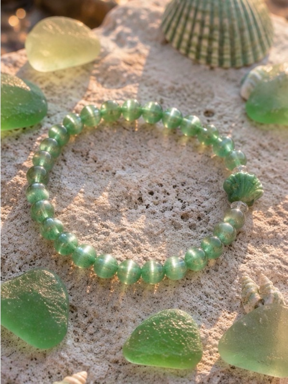 Green Jade Cats Eye sTone Beaded Bracelet with Shell Charm